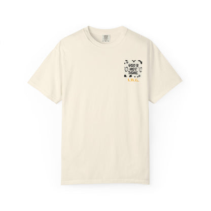 God's not done - Unisex T-Shirt